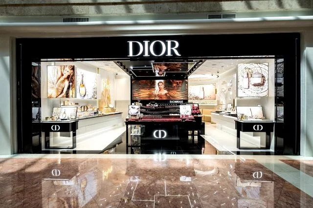 “Christian Dior” Azərbaycandakı şirkətini ləğv etdi