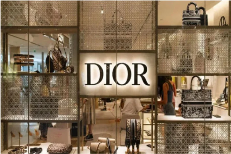 “Christian Dior Azərbaycanda şirkətini ləğv edib