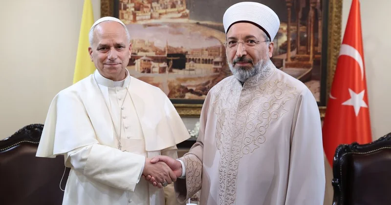 Roma Papası Türkiyənin Diyanət İşləri İdarəsinin rəhbəri ilə görüşdü