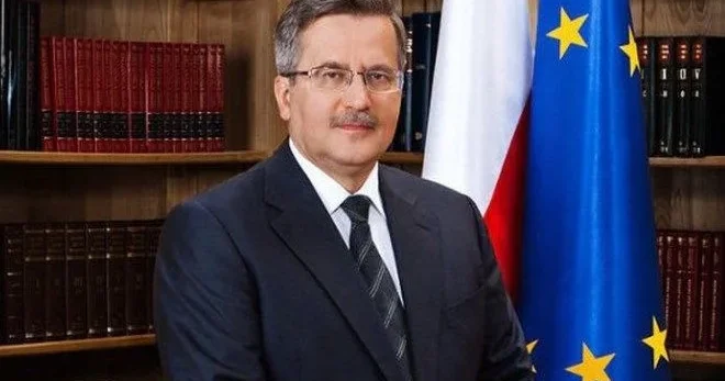 Ukrayna Trampı qətiyyən maraqlandırmır Komorovski