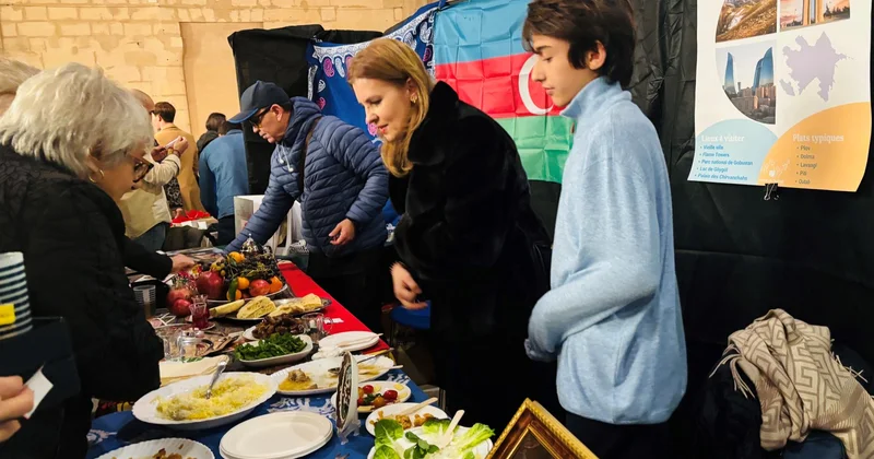 Гости выставки Вкусы мира Ла Рошеля восхищены азербайджанскими блюдами (ФОТО)