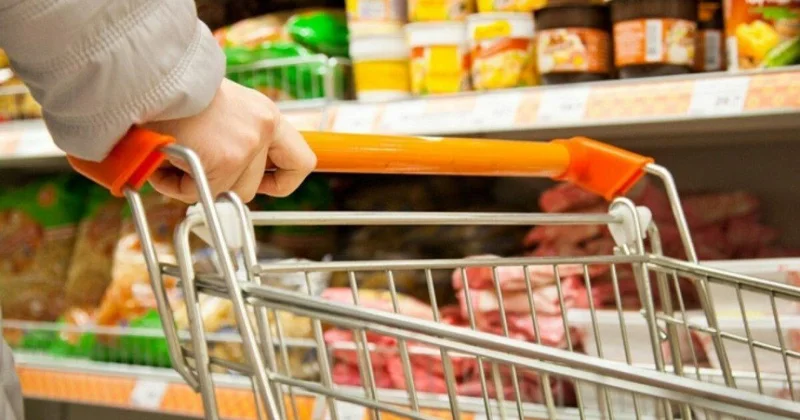 Marketlərdə ən çox edilən endirim fırıldaqları nələrdir? Vəkil AÇIQLADI