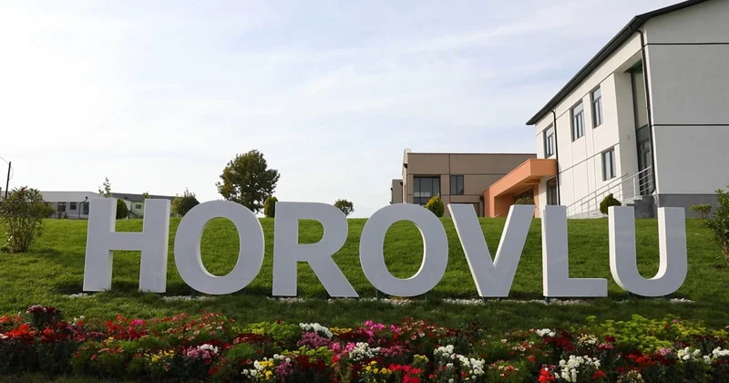 Horovlu kəndində daha 38 ailəyə evlərinin açarları təqdim olunub