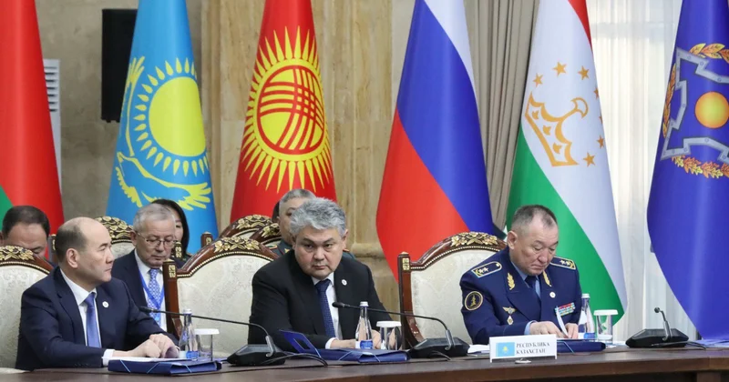 На заседании саммита ОДКБ подписано 10 документов ФОТО