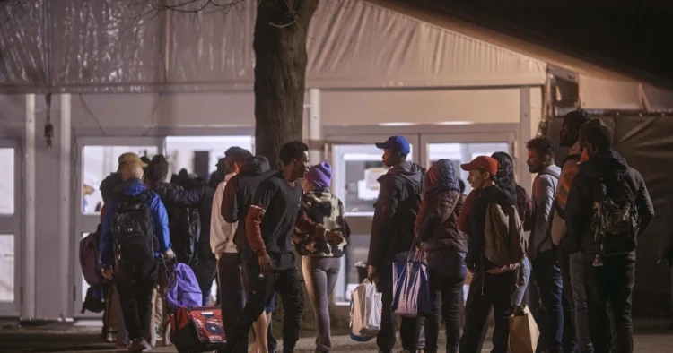 Litvadan miqrantlarla bağlı qərar: yalnız bir hissəsini qəbul edəcək