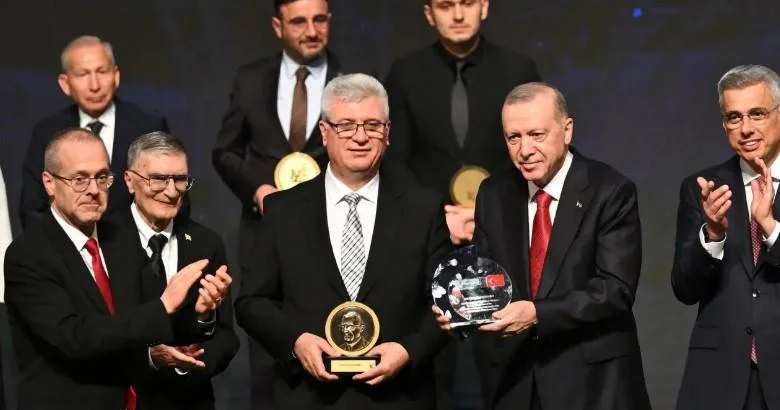 Ərdoğan bu mükafata layiq görüldü VİDEO