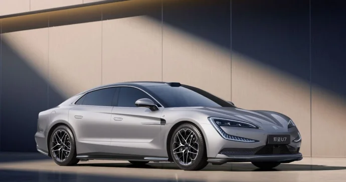 BYD nin mühərrikini açdılar “Porsche” sistemi çıxdı VİDEO