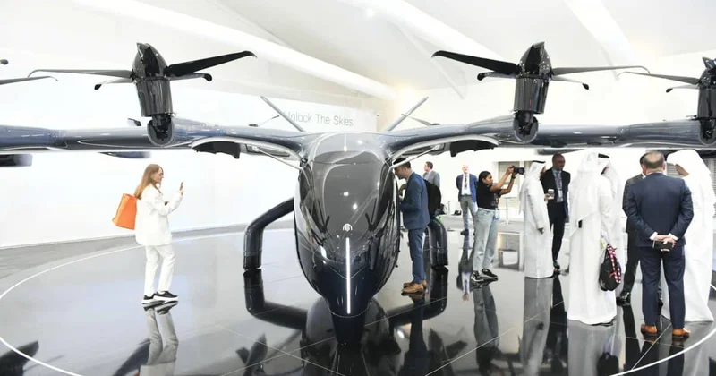 Долетит ли Азербайджан до Эмиратов? летит наш самолет прямой в облака