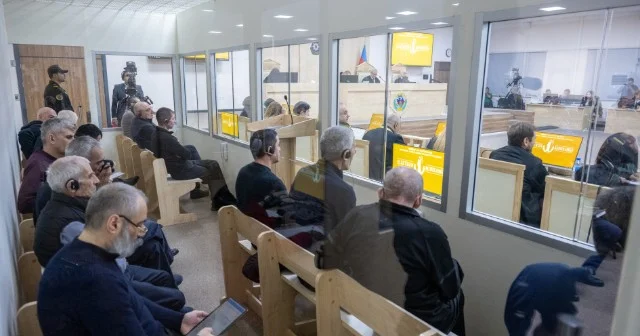 6 təqsirləndirilən şəxsin vəkili müdafiə çıxışı etdi MƏHKƏMƏ