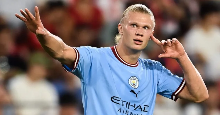 Mançester Siti nin hücumçusuna qızıl düymə mükafatı 1 milyon izləyici