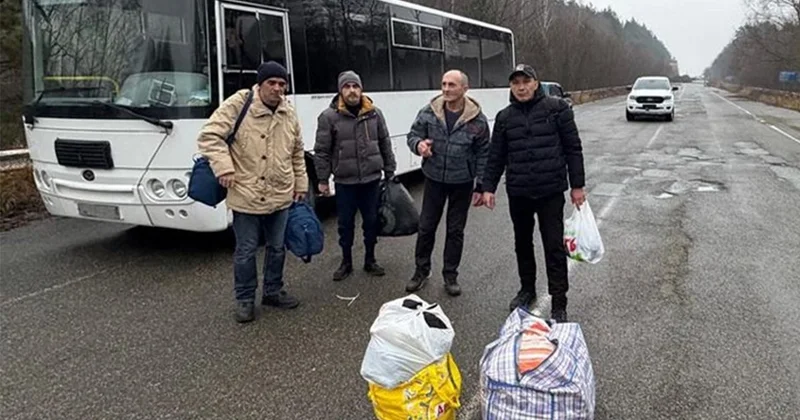 Ukrayna Rusiyaya 14 mülki şəxsi təhvil verdi