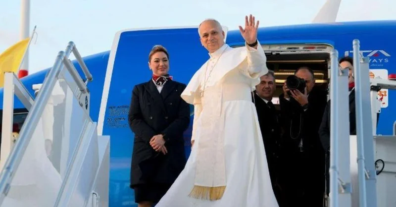 XIV Leo Türkiyədə Katolik Kilsəsinin rəhbəri Ankaraya səfər edən 5 ci Papadır