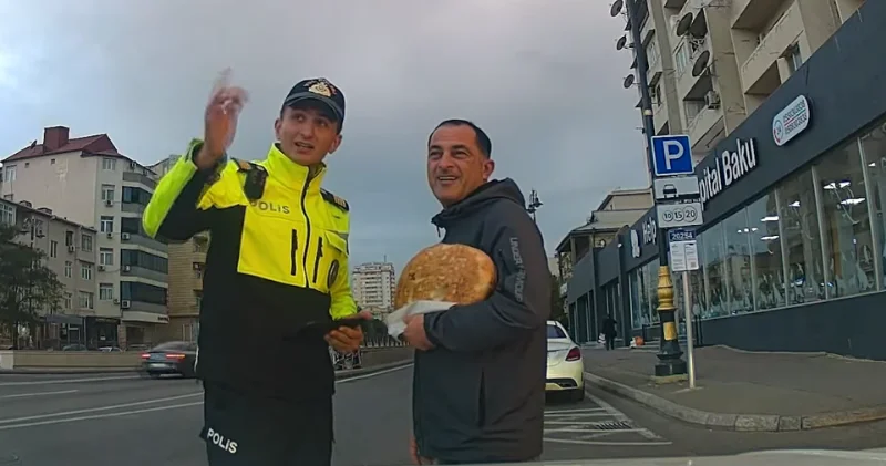 В Баку дорожная полиция провела профилактические беседы с нарушителями Minval Politika