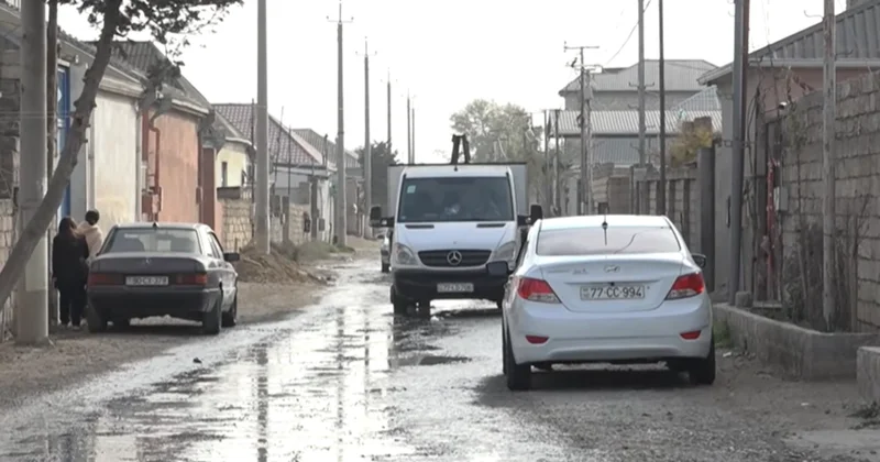 Məmmədli kənd sakini: “Üfunətdən evə girmək mümkün deyil“ VİDEO