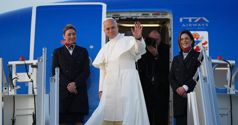 Papanın xaricə ilk rəsmi səfəri başladı: Türkiyəyə gəldi