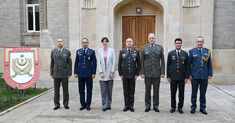 Делегация Белградского университета обороны посетила Азербайджан ФОТО