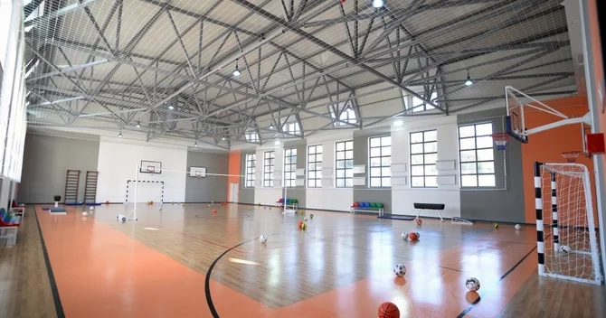 Nazirlik Bakıda 1,6 milyona idman zalı tikdirir