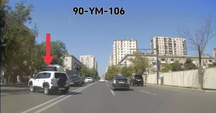 Qoşa xəttin tələbinə məhəl qoymayan sürücü qaydaları pozdu VİDEO
