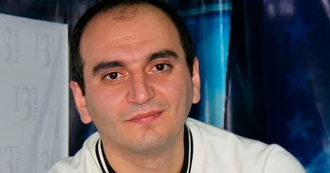 Руководитель Kanal 13 Азиз Оруджев вышел на свободу после двух лет заключения