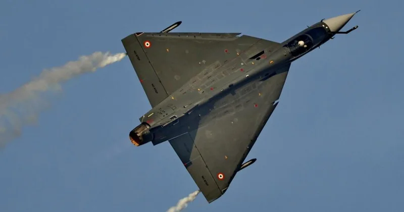 Индия пролетела с самолетами