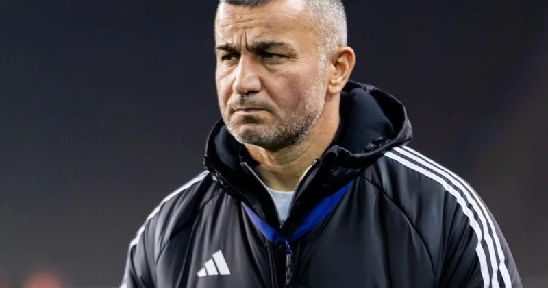 Qurban Qurbanov iki futbolçunu heyətdən qovub?