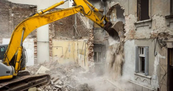 Cəfər Cabbarlı küçəsində daha bir bina SÖKÜLƏCƏK : Goranboyda bəzi sakinlər mənzillərindən KÖÇÜRÜLƏCƏKLƏR