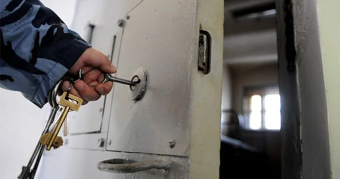 Qız söhbətinə görə tanışını bıçaqlayan şəxs cinayət məsuliyyətindən azad edildi KONKRET