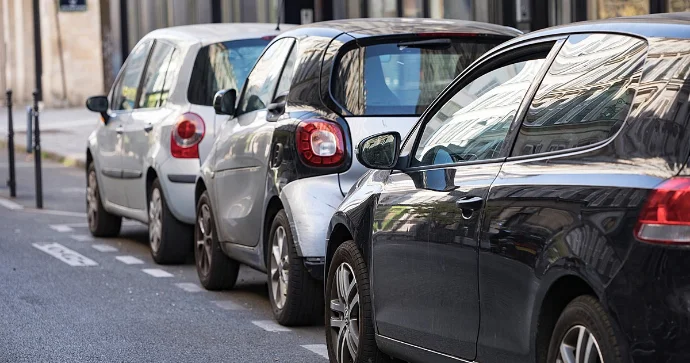 Avropa şəhərində krossoverlərin parklanmasını qadağan etmək təklif olunur
