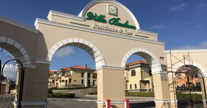 Çinlilər Azərbaycanda villadan 357 min manatlıq oğurluq edib