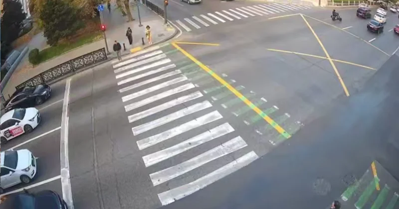 Дорожная полиция наглядно показала, как не надо останавливаться на перекрестке Minval Politika