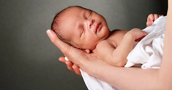 Azərbaycanda yeni doğulan körpələrə iki ayrı ad qoymaq mümkündür? Rəsmi CAVAB