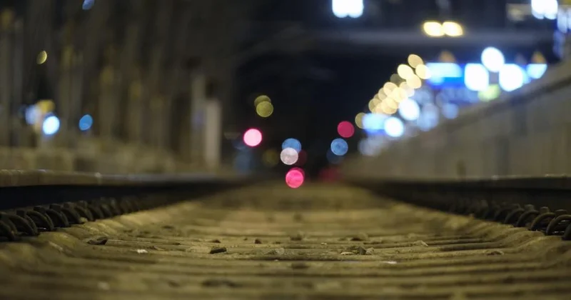 Latviya Rusiyaya aparan dəmir yolu xətlərini sökür