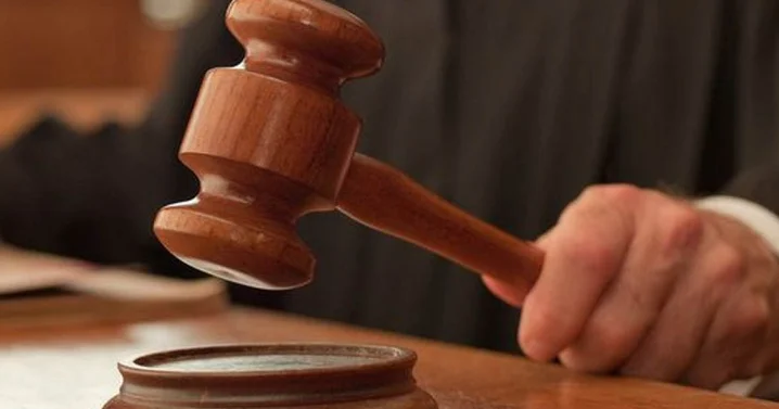 Kanalizasiyaya düşərək ölən şəxslə bağlı ittiham olunan sahə rəisinin məhkəməsi başlayıb