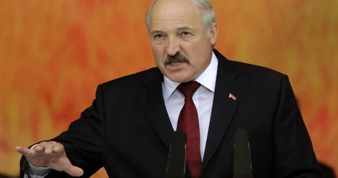 Lukaşenko: Belarus mühasirəyə alınmış qalada yaşayır