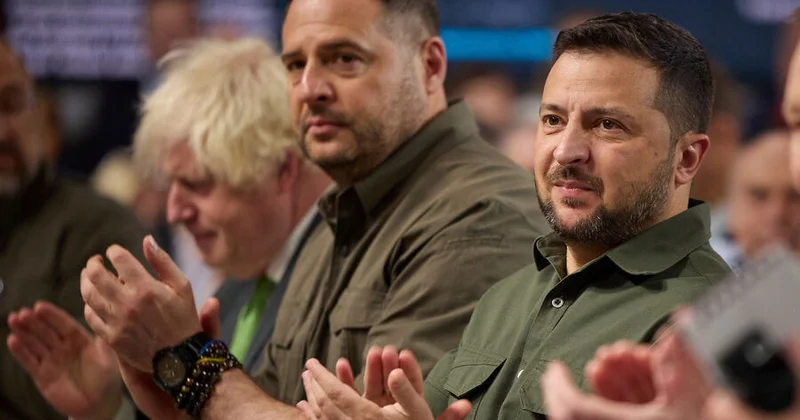 Экс премьер: Зеленский уволит Ермака