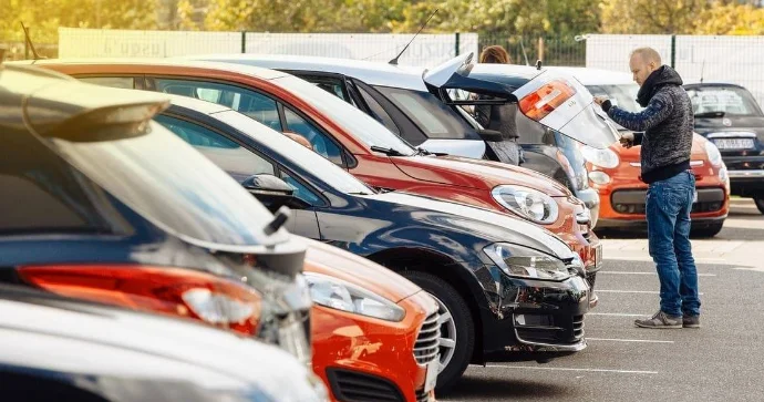 “Azərikard”a məxsus avtomobil satışa çıxarılır QİYMƏT