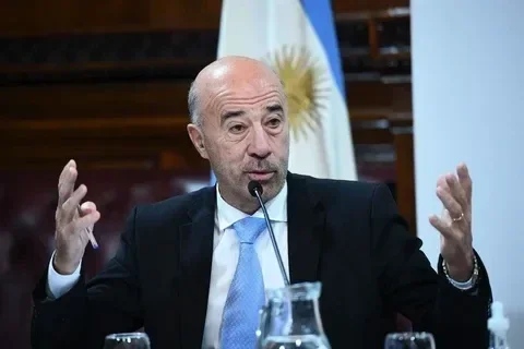 Argentinanın Venesueladakı keçmiş səfiri dövlətə xəyanətdə ittiham olunur