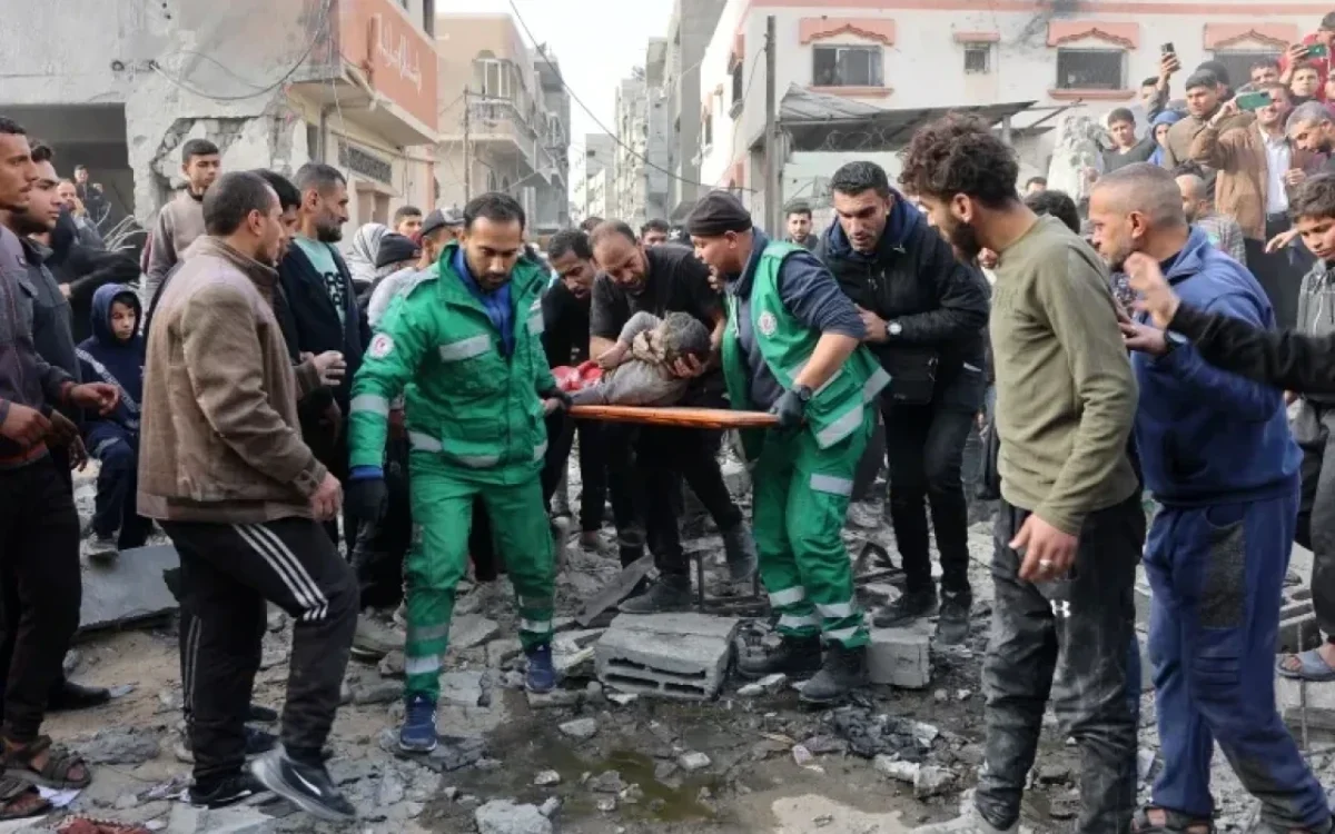 İsrail Qəzzada xəstəxananı bombaladı Ölənlər var