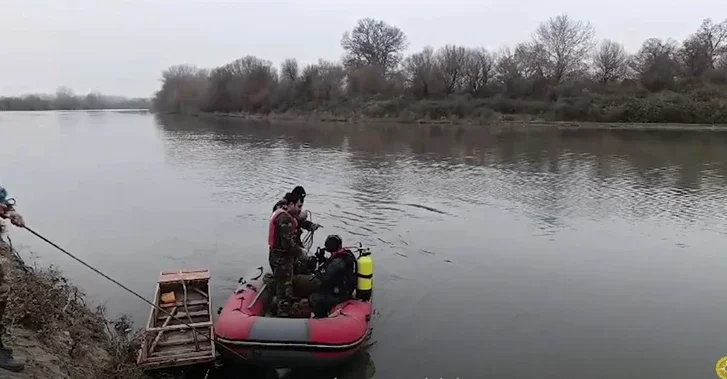 В Зардабском районе продолжаются поиски утонувшей 13летней девочки Новости Азербайджана