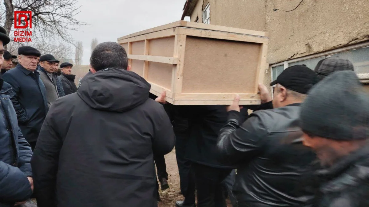 Təyyarə qəzasında həlak olan 19 yaşlı Xədicə doğulduğu torpaqda DƏFN OLUNUB FOTO