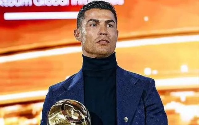 Ronaldo Yaxın Şərqdə ilin ən yaxşısı seçildi