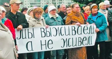 On milyonlarla rus yoxsulluq içində çapalayır...