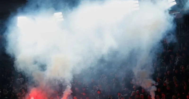 “Ayntraxt Frankfurt”un prezidenti azarkeşlərin davranışını sərt tənqid etdi