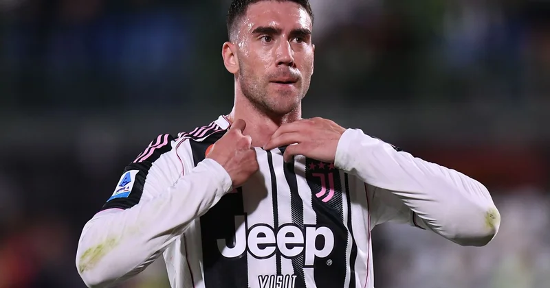 Milan dan transfer bombası: Duşan Vlahoviç rossoneri yolunda