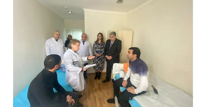 Rüstəm Xəlilov şəhid anasını və Vətən müharibəsi qazilərini ziyarət etdi FOTOLAR