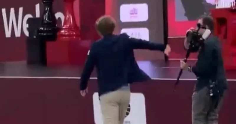 Магнус Карлсен опять в центре скандала: нарушил правила и оттолкнул камеру оператора