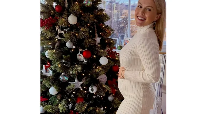 Ağ Evin tarixində ilk: hamilə mətbuat katibi