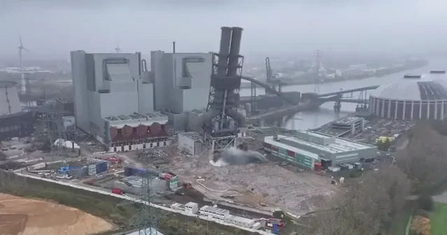 В Германии снесли недавно построенную электростанцию ВИДЕО