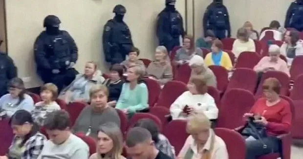 Rusiyada Zelenski və Ukraynanın qələbəsi üçün dua edənlər saxlanılıb...