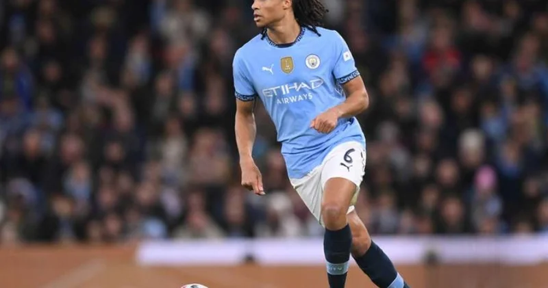 “Mançester Siti“ müdafiəçisini satışa çıxarıb